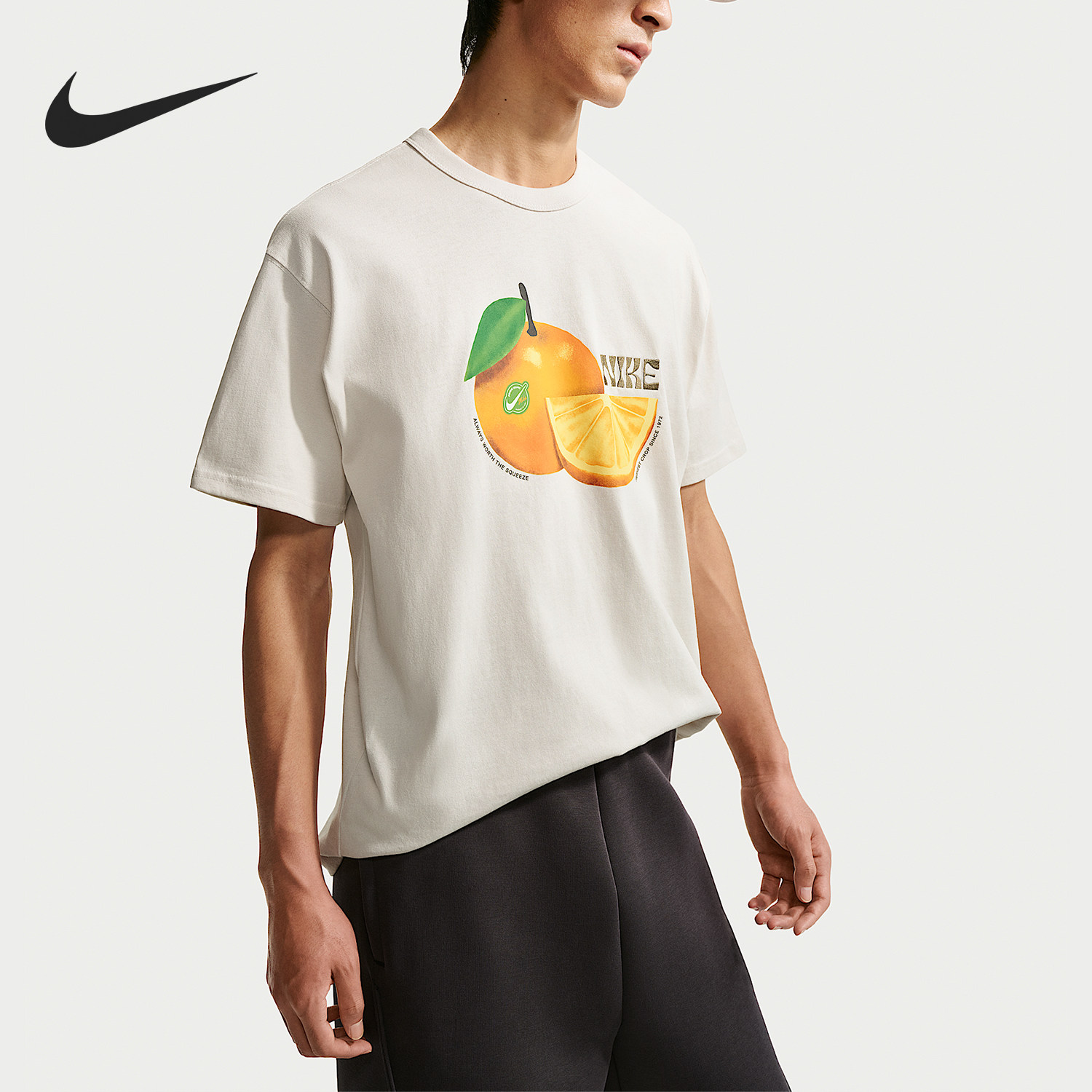Nike/耐克男生夏日橘子印花短袖t恤休闲运动透气百搭款IH1352-030