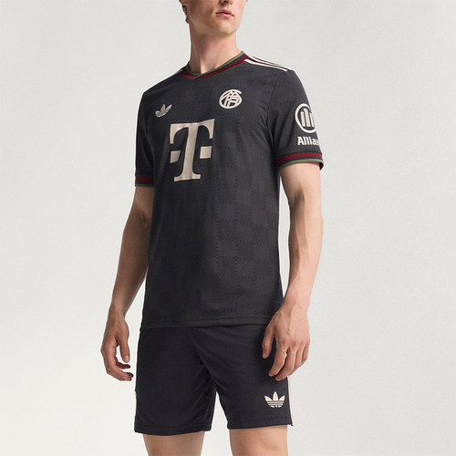 Adidas/阿迪达斯正品三叶草男透气修身运动训练足球短袖T恤KE6802