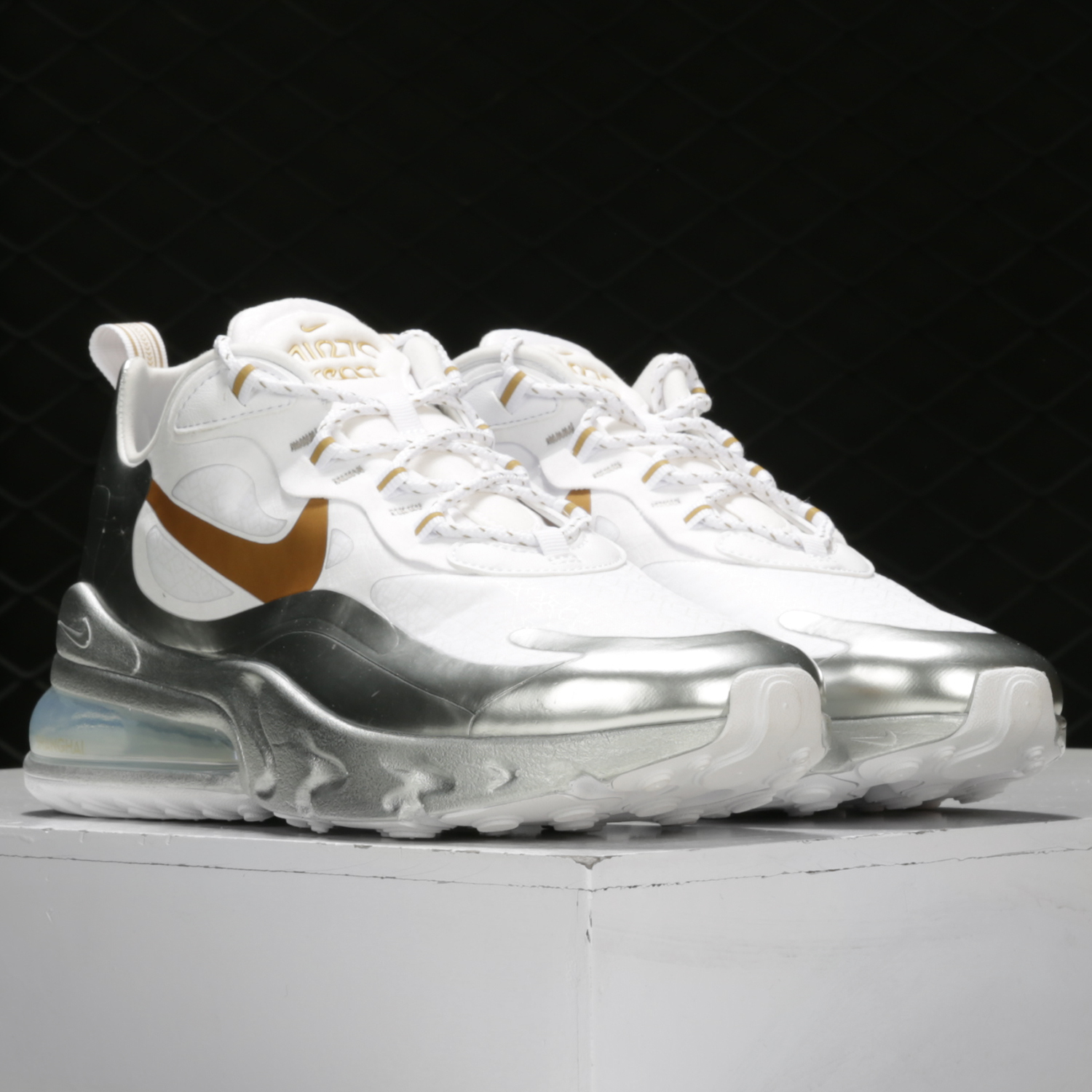 耐克男女气垫运动休闲鞋