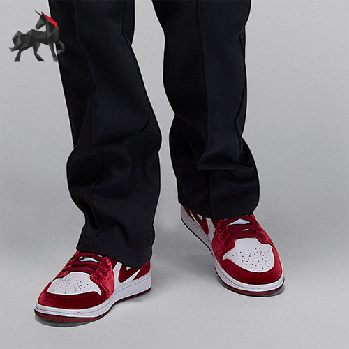 Nike/耐克正品JORDAN女士中帮经典耐磨运动板鞋FZ3334-100