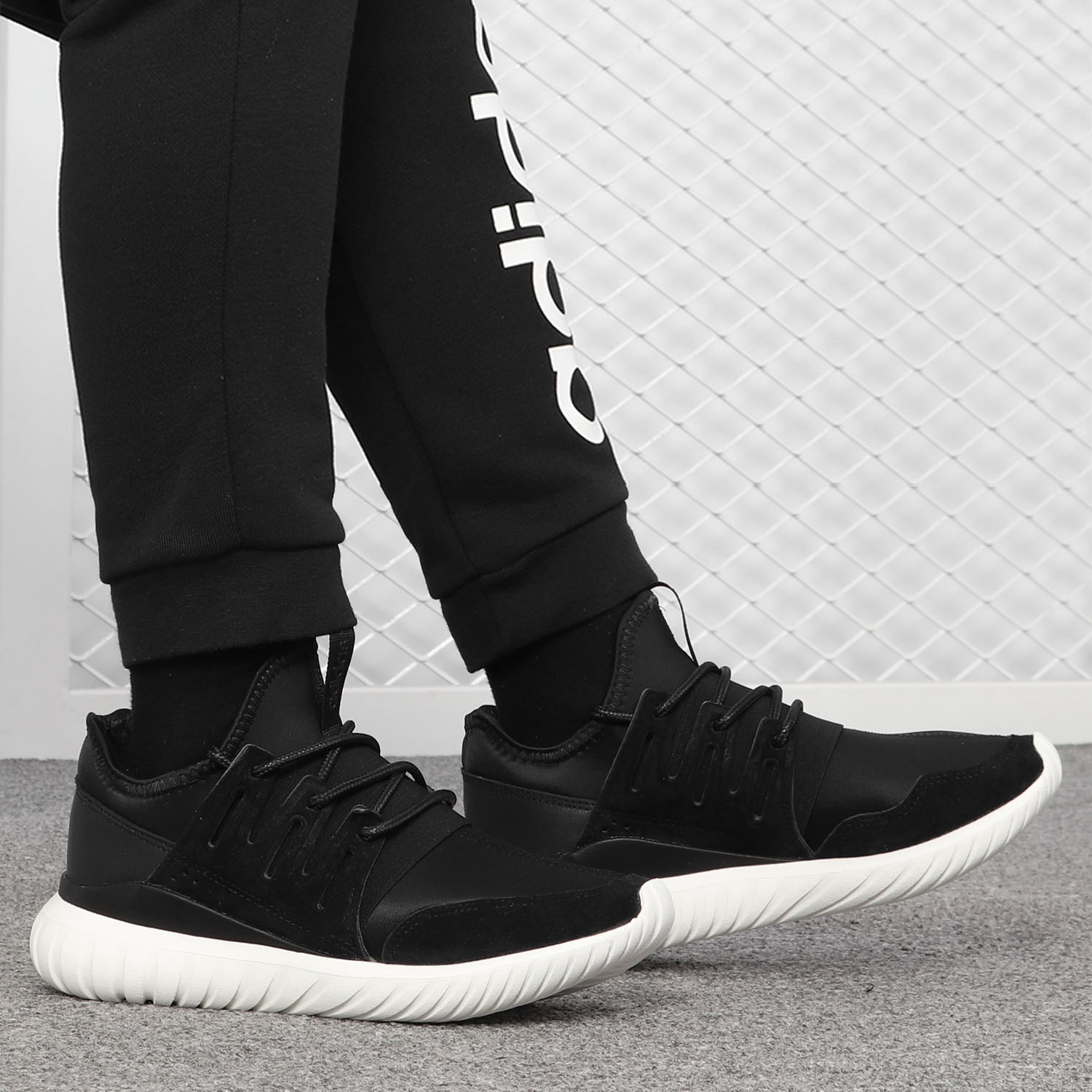 Adidas/阿迪达斯正品新款 TUBULAR RADIAL 男女运动鞋AQ6723