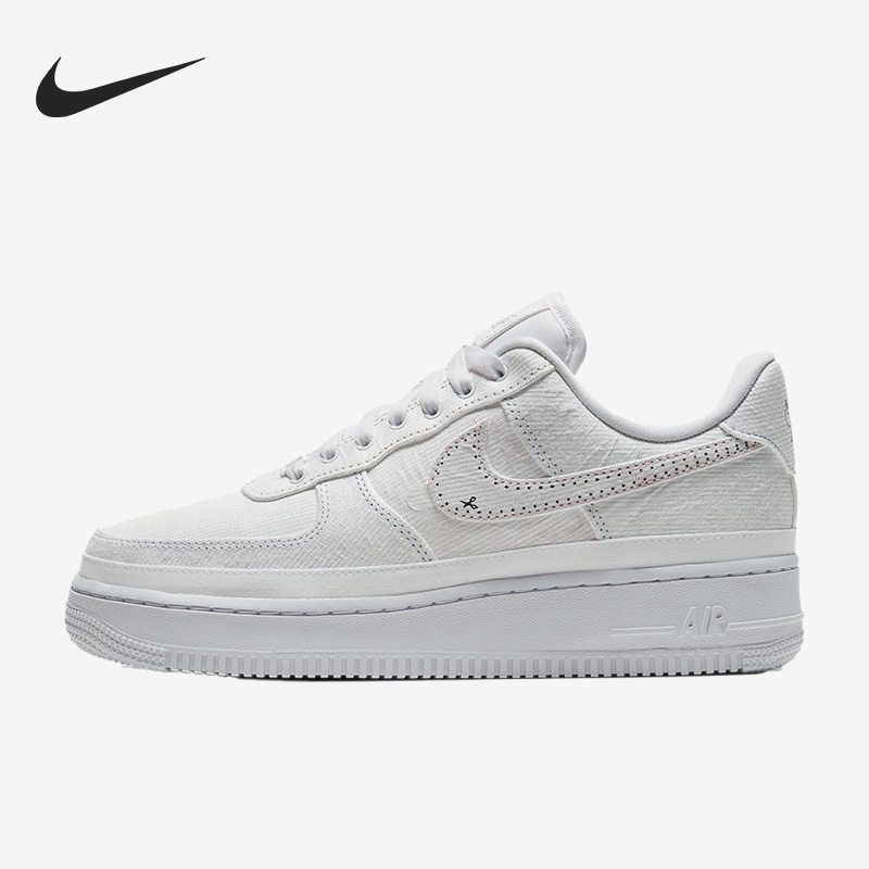 Nike/耐克正品Air Force 1女子轻便透气运动板鞋CJ1650-101