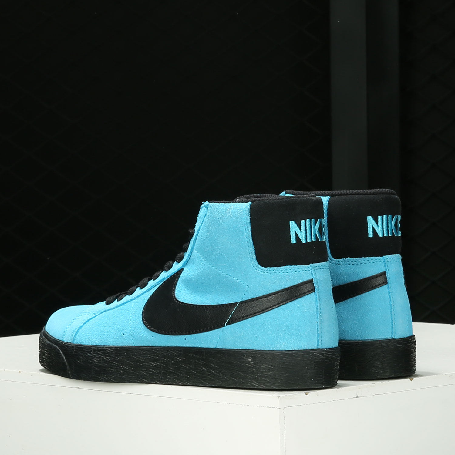 Nike时尚厚底舒适耐磨休闲板鞋