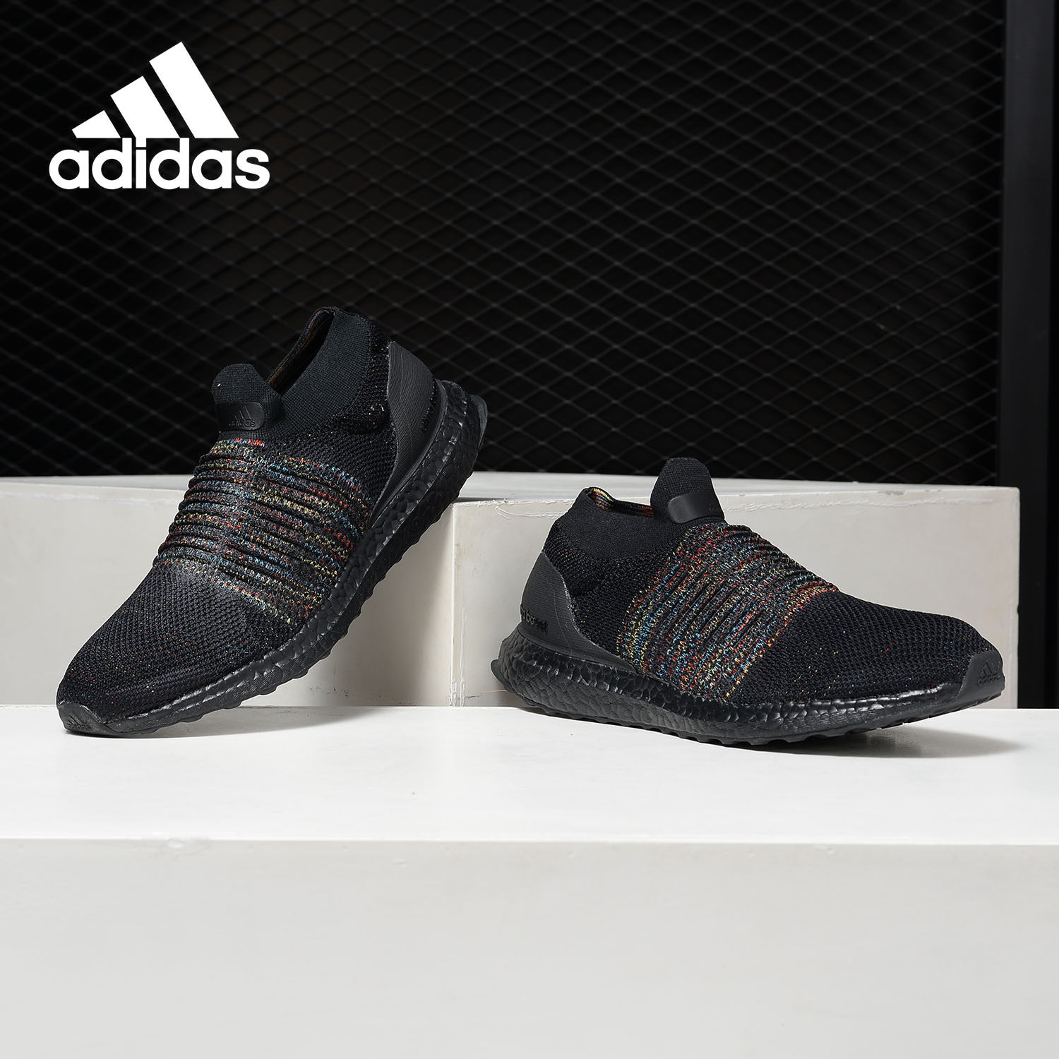 Adidas/阿迪达斯官方正品 UltraBOOST LACELESS 男女跑步鞋B37685