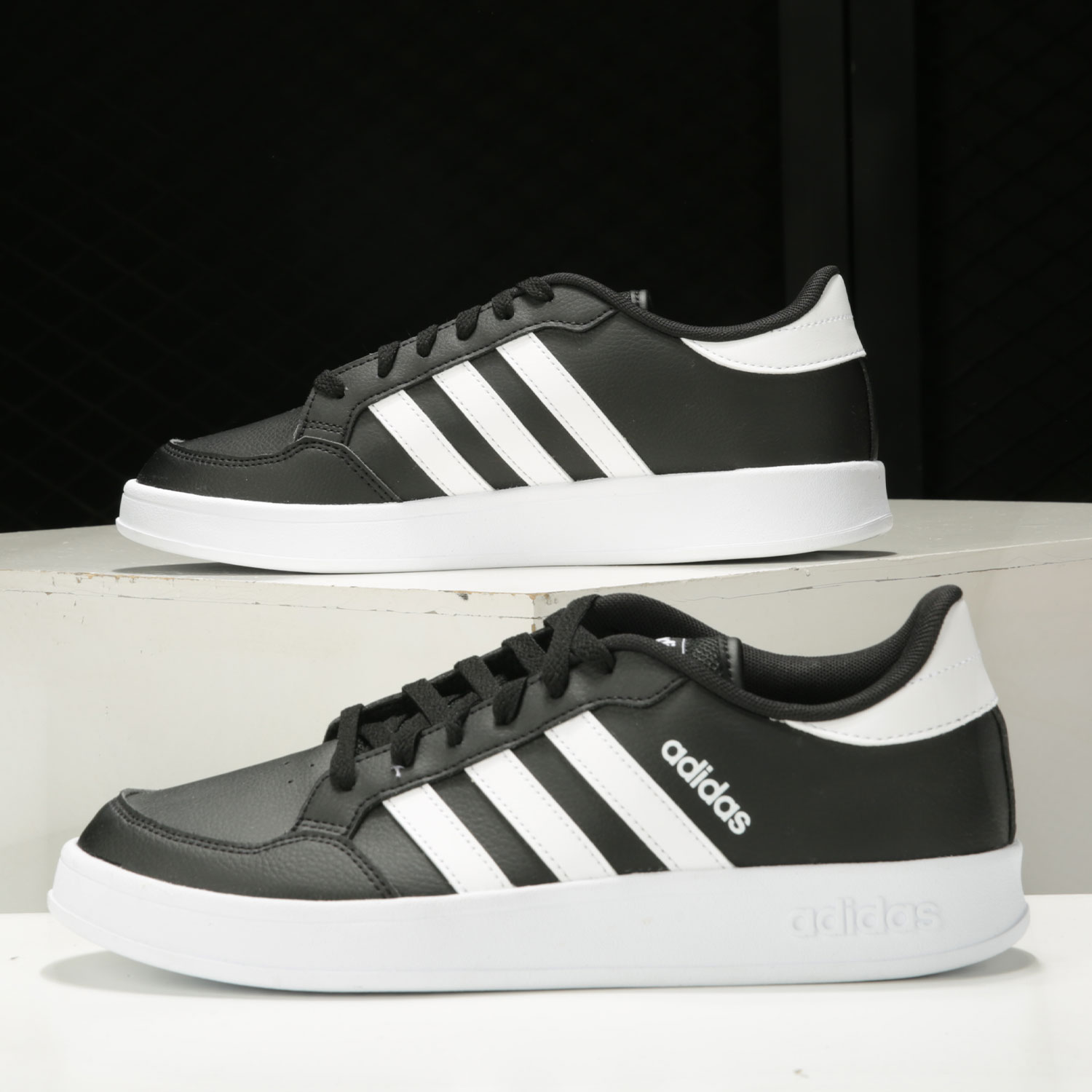 休闲板鞋Adidas/阿迪达斯低帮