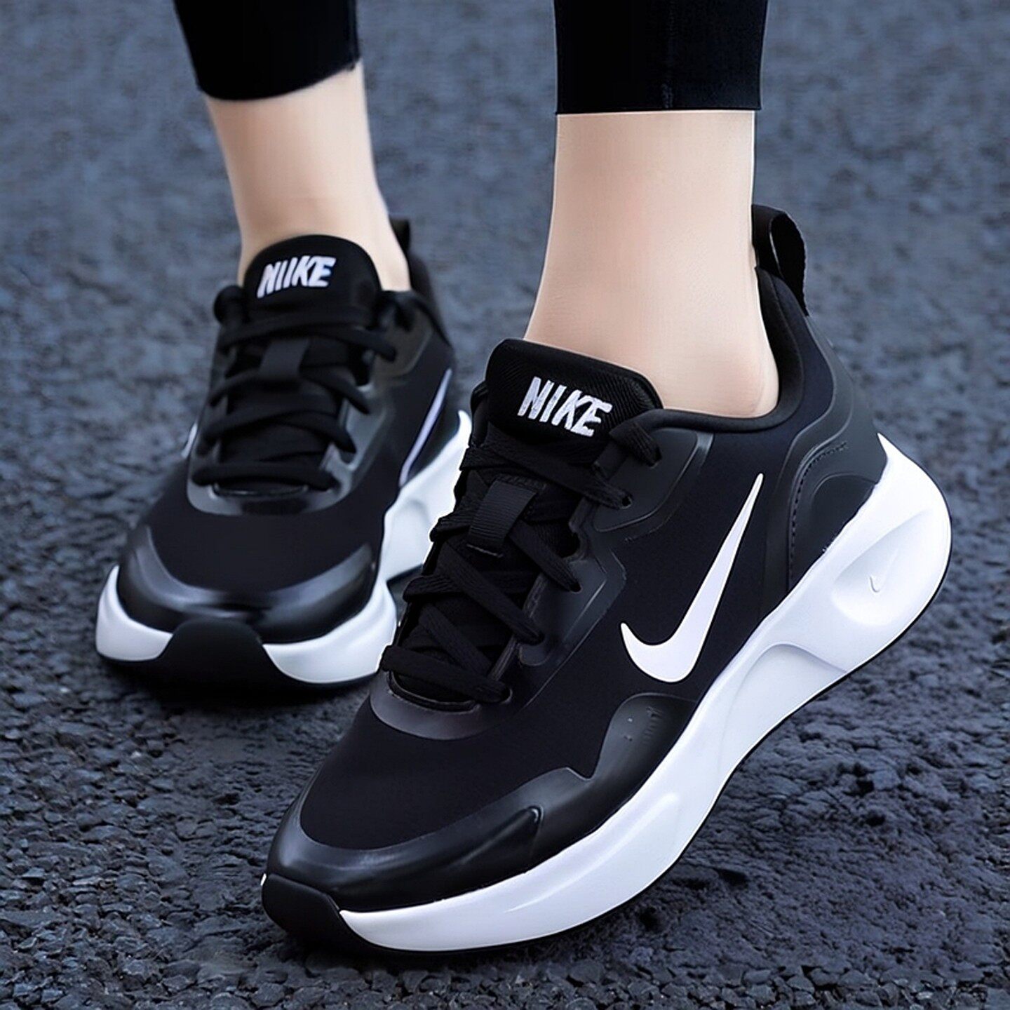 Nike耐克黑白户外爬山登山鞋子女新款软底休闲运动老爹鞋跑步鞋