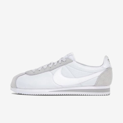 Nike耐克正品女减震轻便系带户外运动日常出行跑步鞋749864-010
