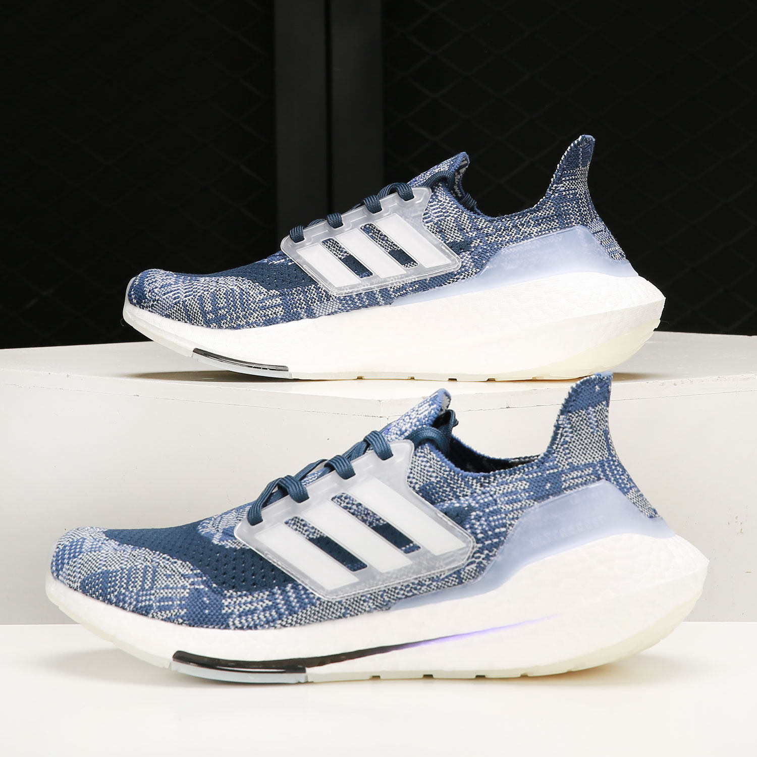 阿迪达斯男子缓震运动跑步鞋