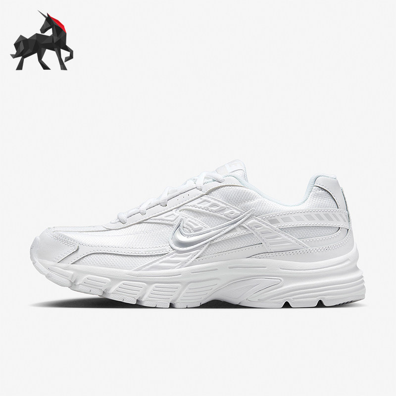 耐克女士耐磨简约休闲运动鞋