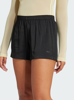 Adidas/阿迪达斯正品三叶草女士经典透气梭织宽松休闲短裤JC5191