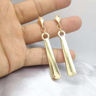 星期日COS耳环 简约金属光面吊坠耳环 鸡翅膀男孩耳环