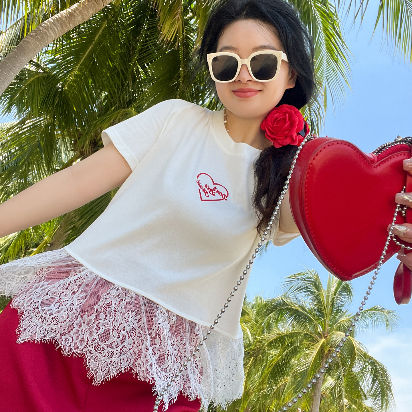 DM100大码百分百女装夏季新款胖mm显瘦甜美刺绣蕾丝拼接正肩T恤