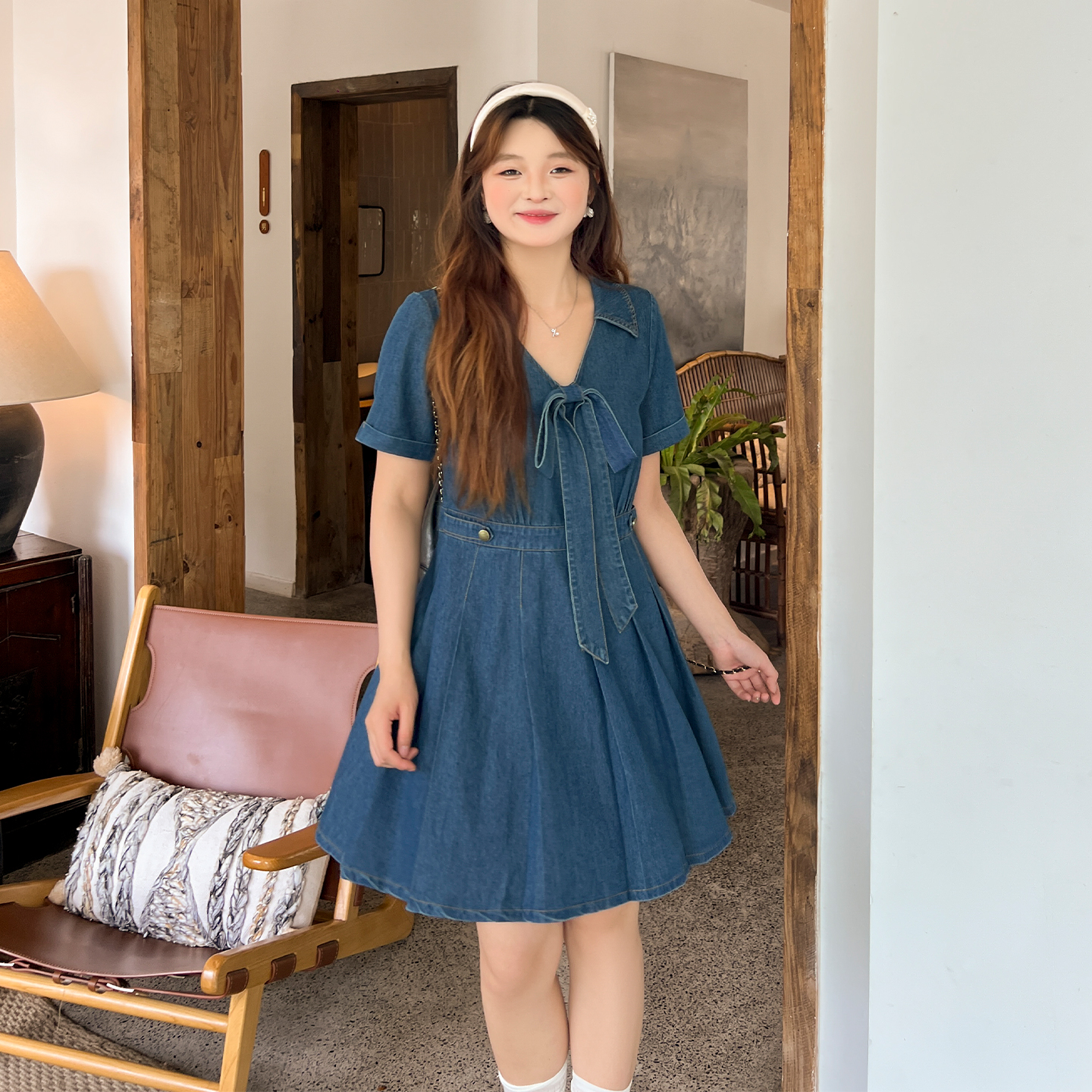 DM100大码百分百女装夏季胖mm显瘦V领蝴蝶结百褶复古牛仔连衣裙