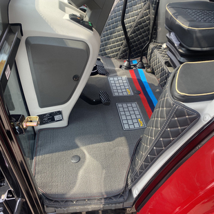 东方红拖拉机LX1804 LNM2004 LXA2304 LP2204 LN2004 LMA1804脚垫