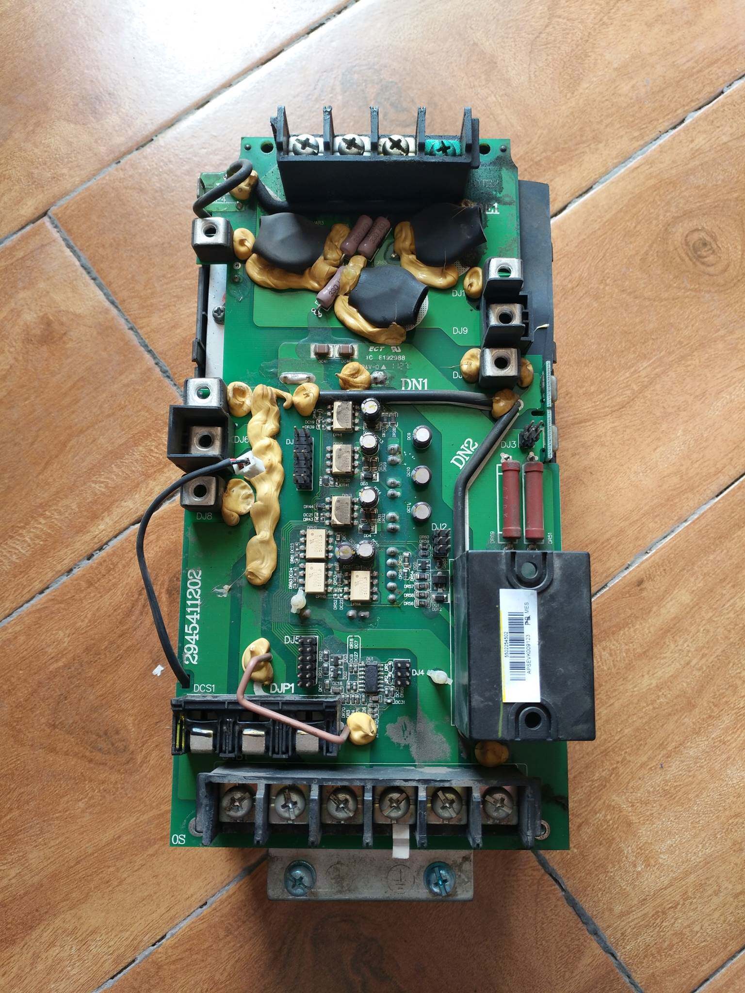 议价台达变频器e系列5.5kw 模块板 电源板 主电路板 vfd055e43a议