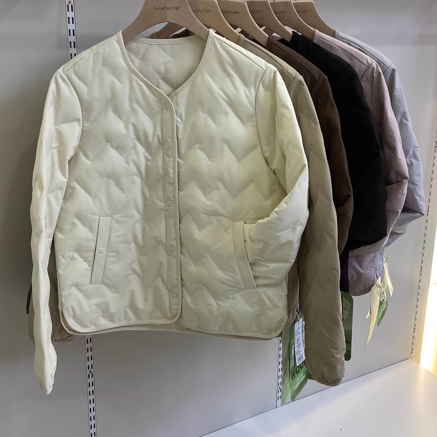 她炽2588绒咩咩秋冬季女士防风保暖圆领开衫厚外套无痕羊毛服上衣