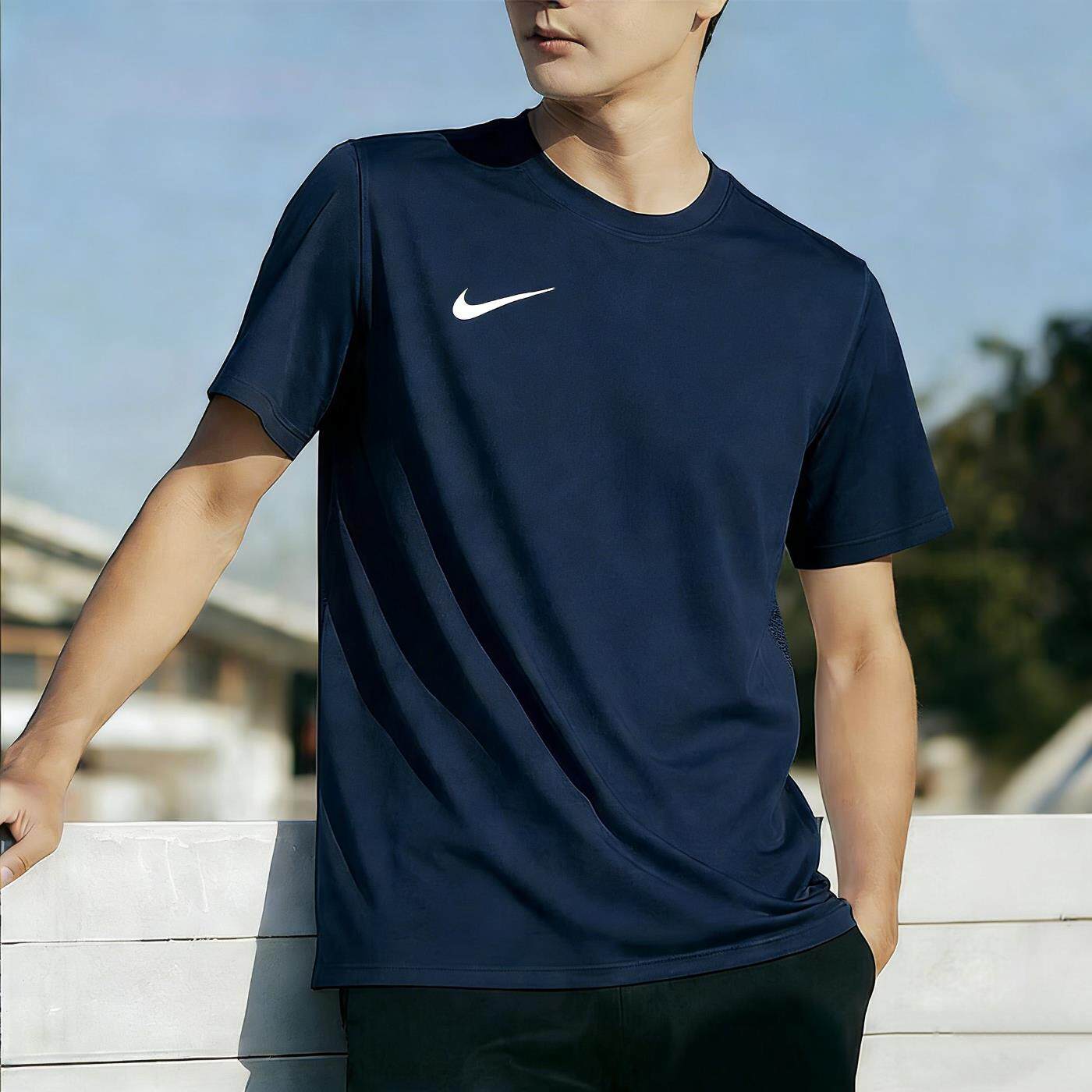 Nike耐克藏蓝色短袖薄款