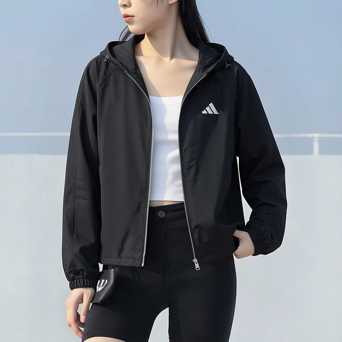 阿迪达斯外套女春季新款梭织户外连帽黑色防风衣百搭透气休闲夹克