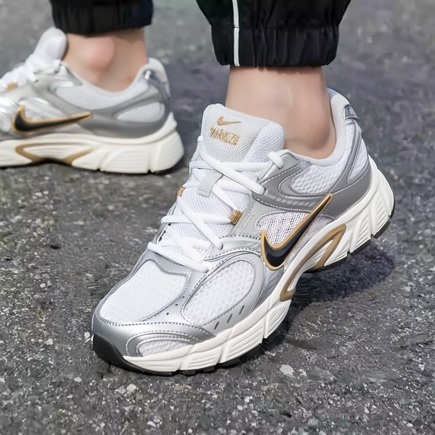 NIKE耐克男鞋新款运动鞋