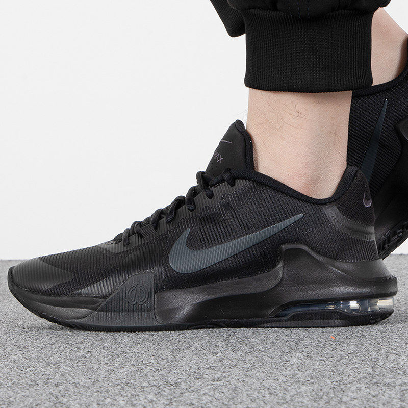 黑武士运动鞋Nike耐克软