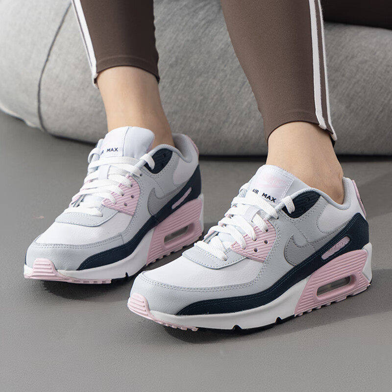 Nike女款运动鞋HF6358AI