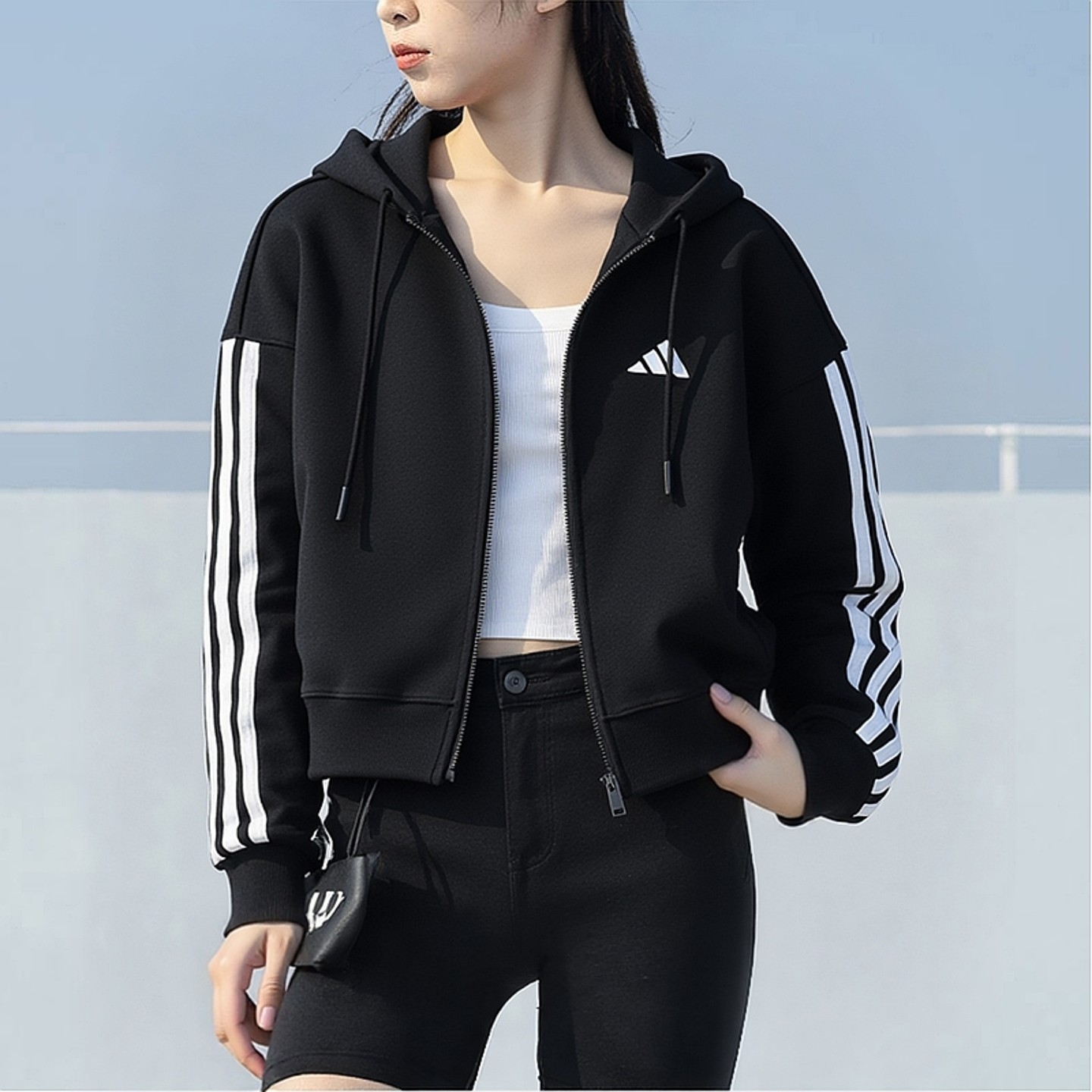 阿迪达斯连帽外套女秋季新款美式棒球服三条杠运动服休闲卫衣夹克