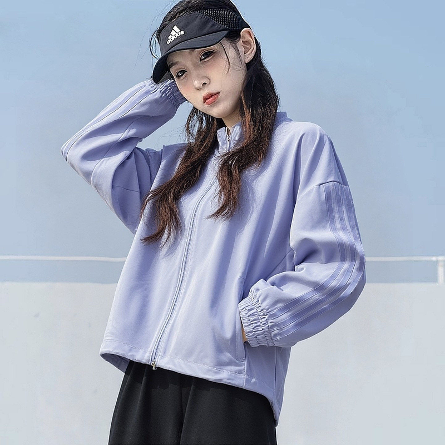 阿迪达斯紫色外套女春季