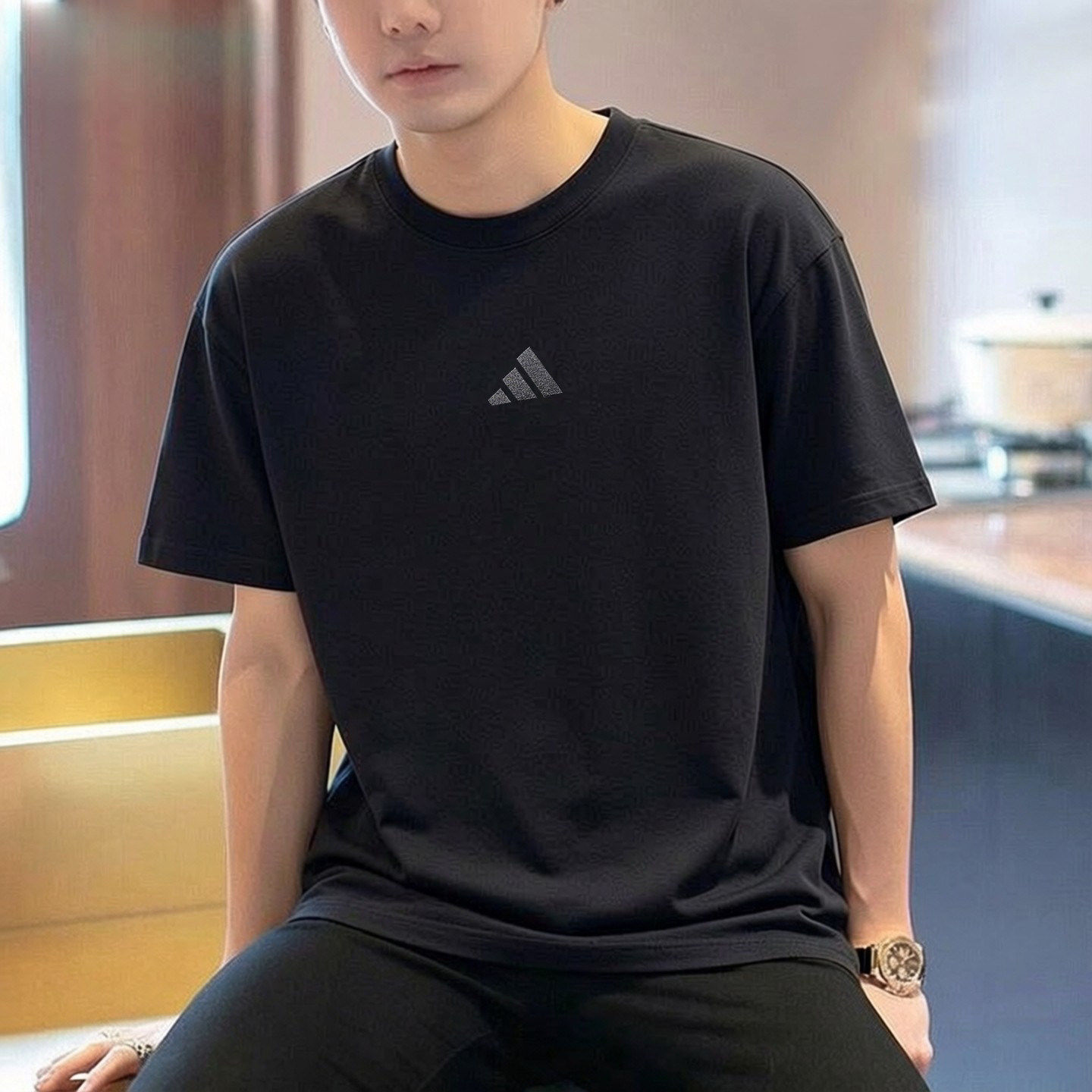 阿迪达斯黑色T恤男夏季新