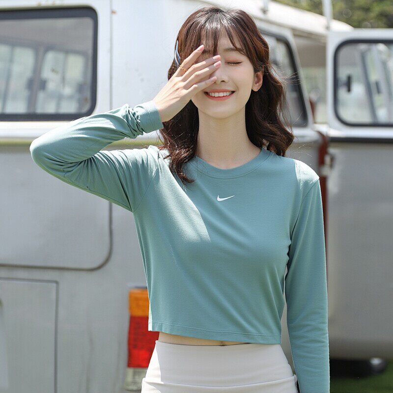 Nike耐克修身款长袖女子