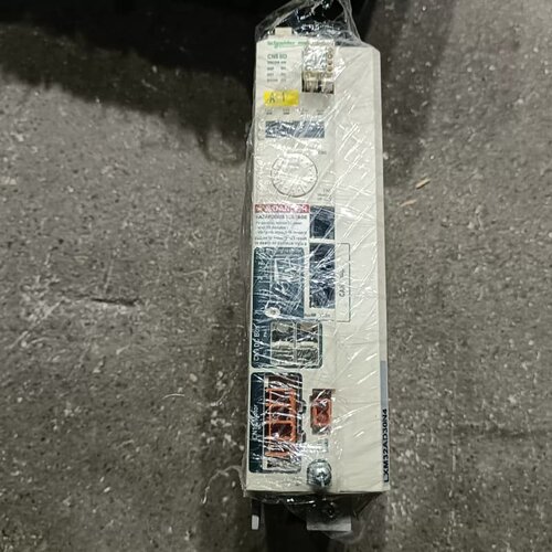 议价原装拆机施耐德伺服驱动器，LXM32AD30N4，拆机功能包