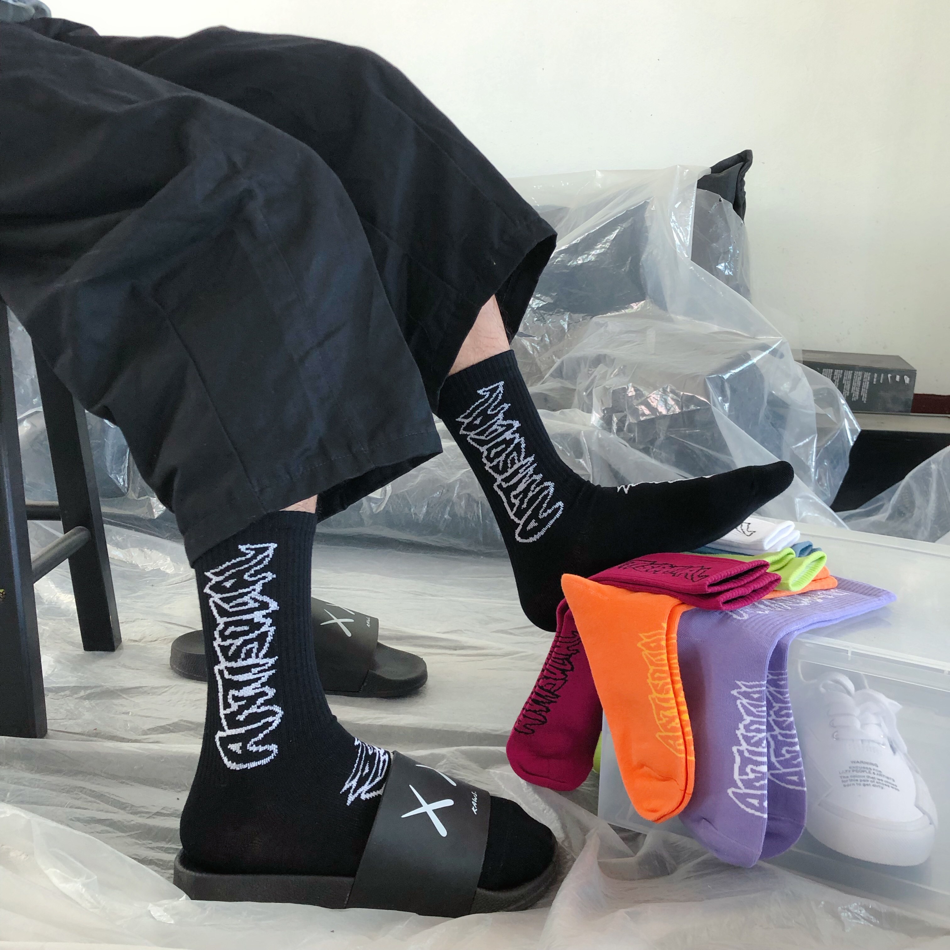 欧美原创潮牌高街袜子男女中筒长袜子英文字母系列百搭街拍袜纯棉