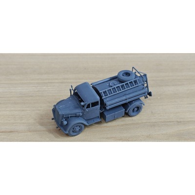 LA560010 1/56 Opel Blitz 3.6 空军消防车（德国）  1pc