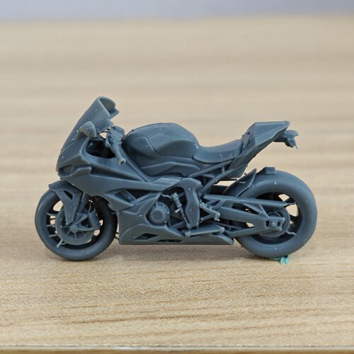 高精度写实风格仿赛摩托车模型  1pc