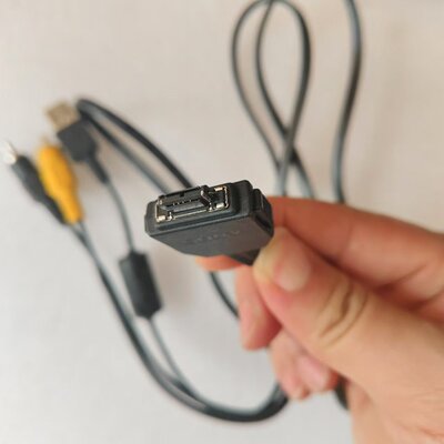 索尼DSC-W300 WX1 T20 T100 N1 N2 W55P100P150W50 W70原装数据线