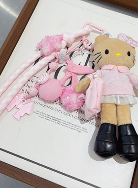 粉色polo衫白色纱裙黑皮KT包包挂件粉色少女心手工编织饰品钥匙扣