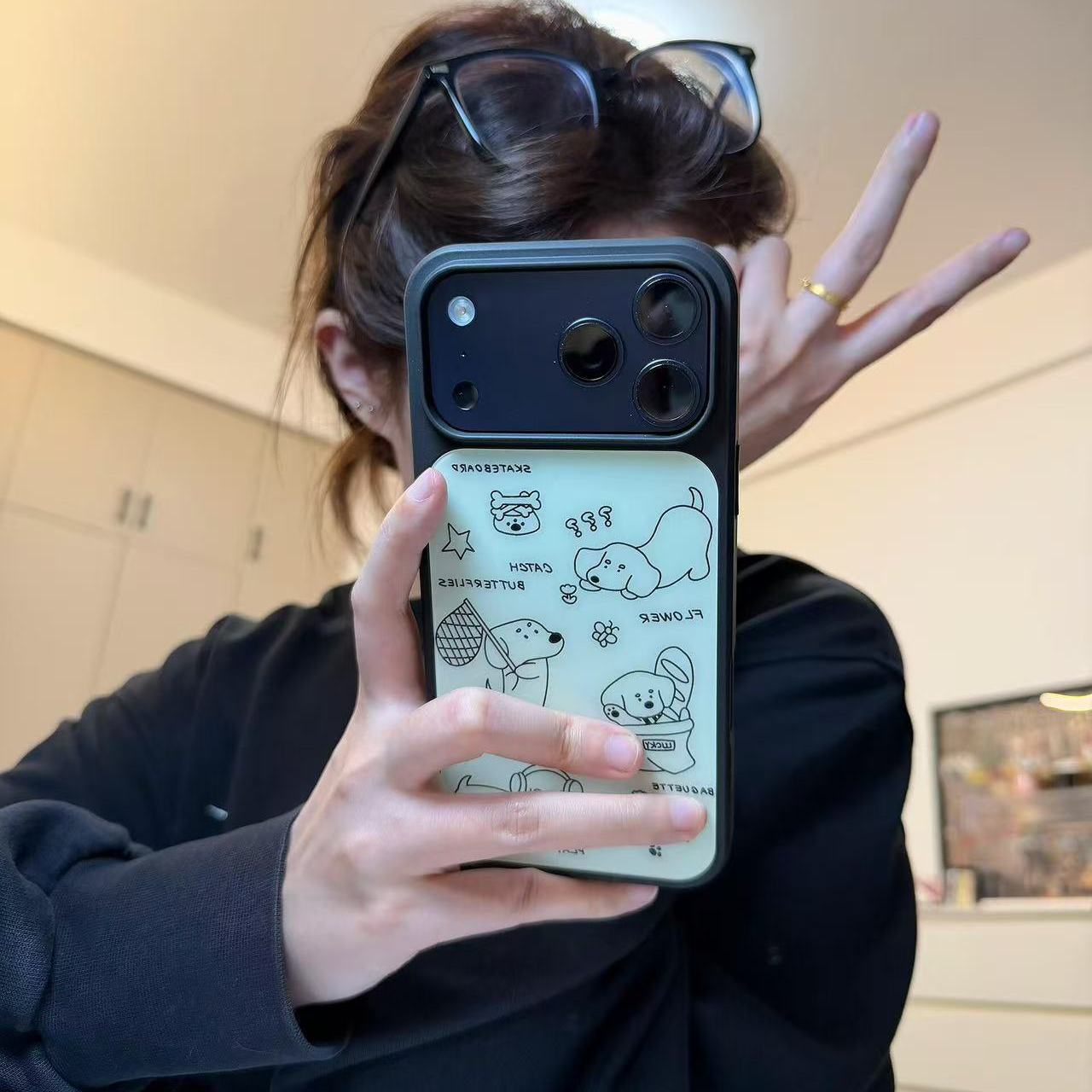 ins风可爱小狗黑边软壳磁吸适用苹果小米iPhone17promax手机壳1613pro小米1415Pro华为mate60p70三星S23防摔