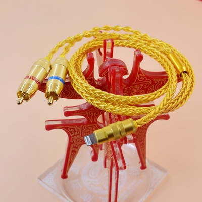 iPhone15手机接USB-C一分二2RCA
