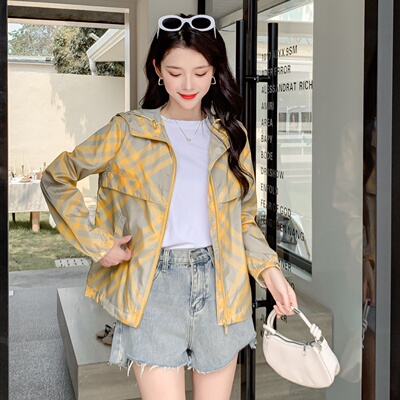 连帽格子防晒衣女夏薄款显瘦短款