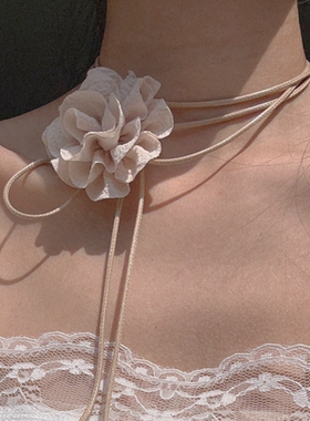 韩版温柔优雅气质杏色山茶花长款绑带项圈颈带少女个性百搭项链