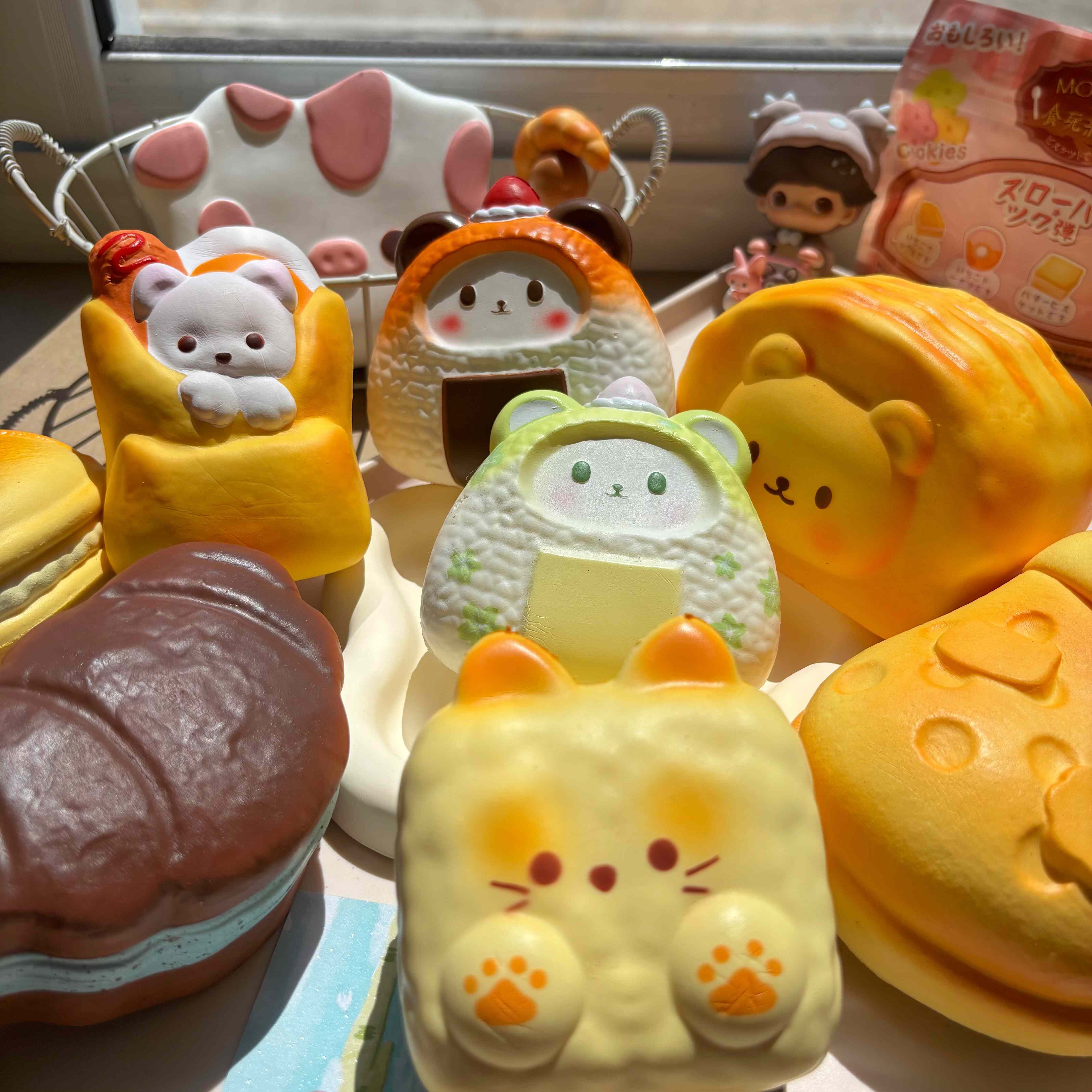 特价猫猫方块纯泥感湿软慢回弹解压玩具仿真食玩网红解压捏捏乐