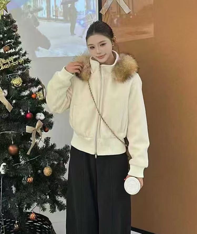 2025冬季新款韩版简约时尚大毛领呢料显白连帽羽绒服女短款外套,女装/女士精品,羽绒服,淘宝优惠券,粉丝福利购,淘宝优惠卷