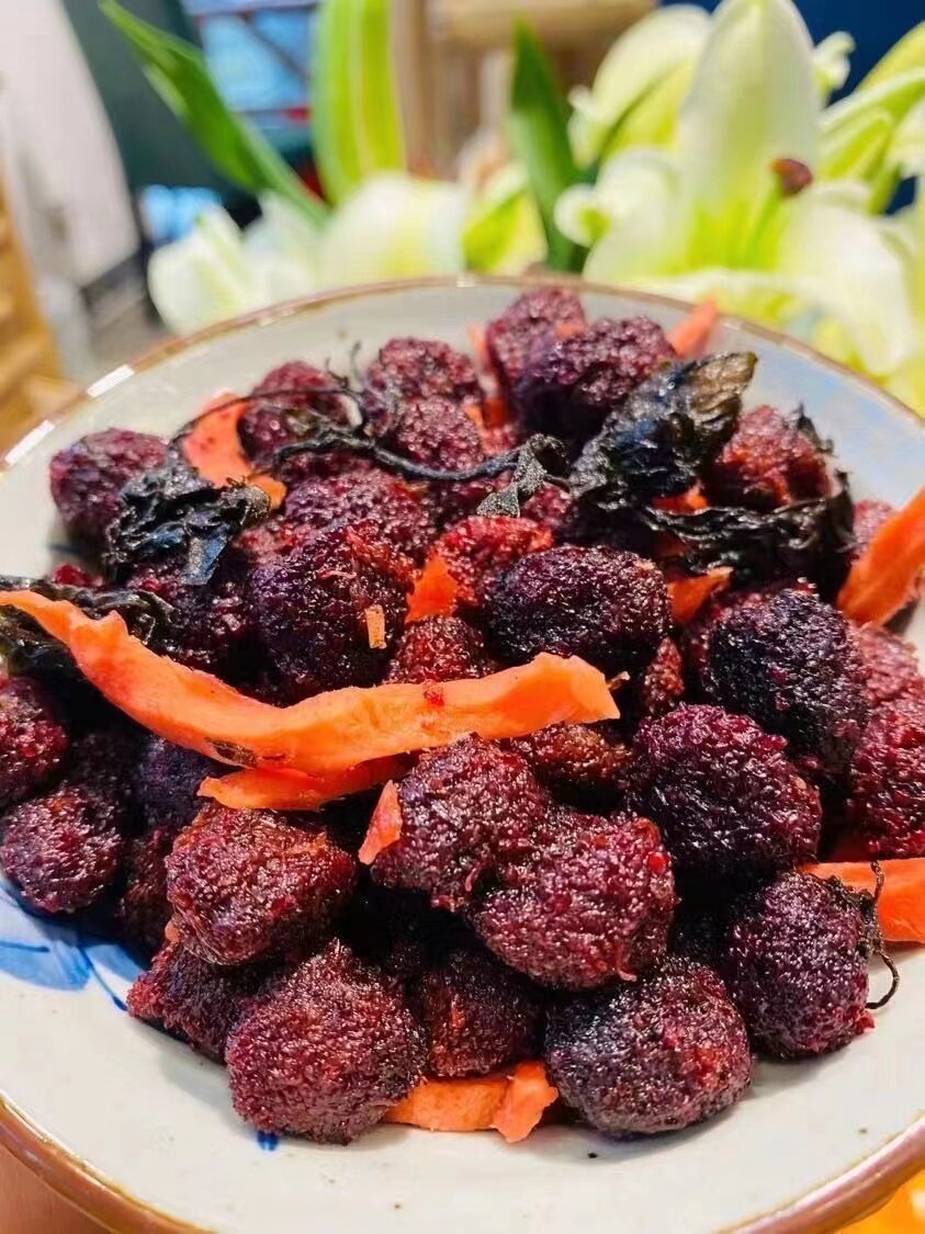 紫苏杨梅姜湖南特产酸味甜可口脆爽开胃杨梅干酸梅子果干蜜饯零食