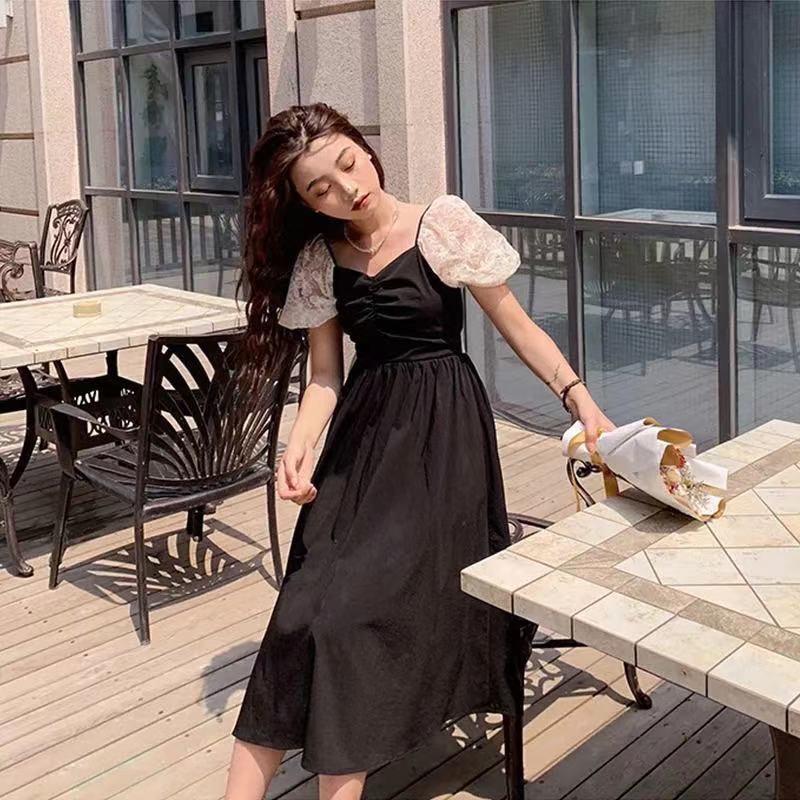 Square neck bubble sleeve dress women's summer new high waist cover belly show thin lace stitching Hepburn small black dress