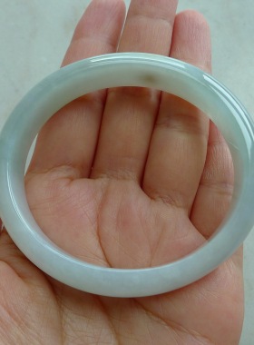 种老细腻浅绿贵妃翡翠手镯56.4-50.2 天然A货翡翠