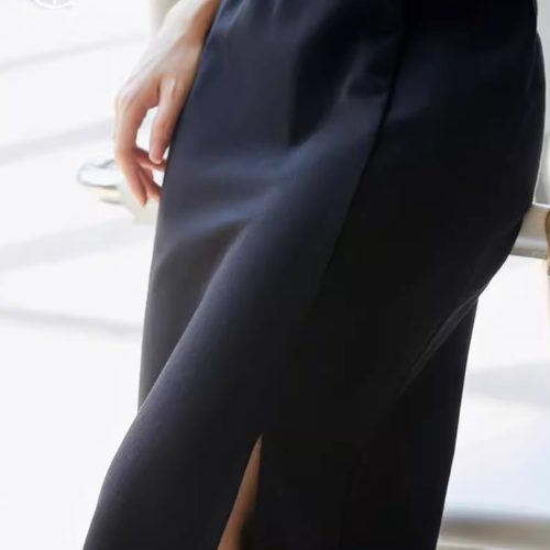 小个子黑色直筒侧开叉针织半身裙