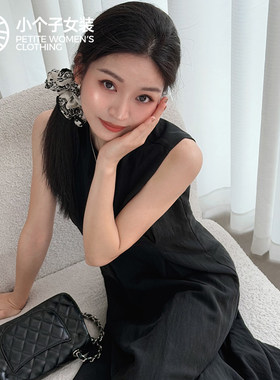柒量一裁小个子黑色背心连衣裙