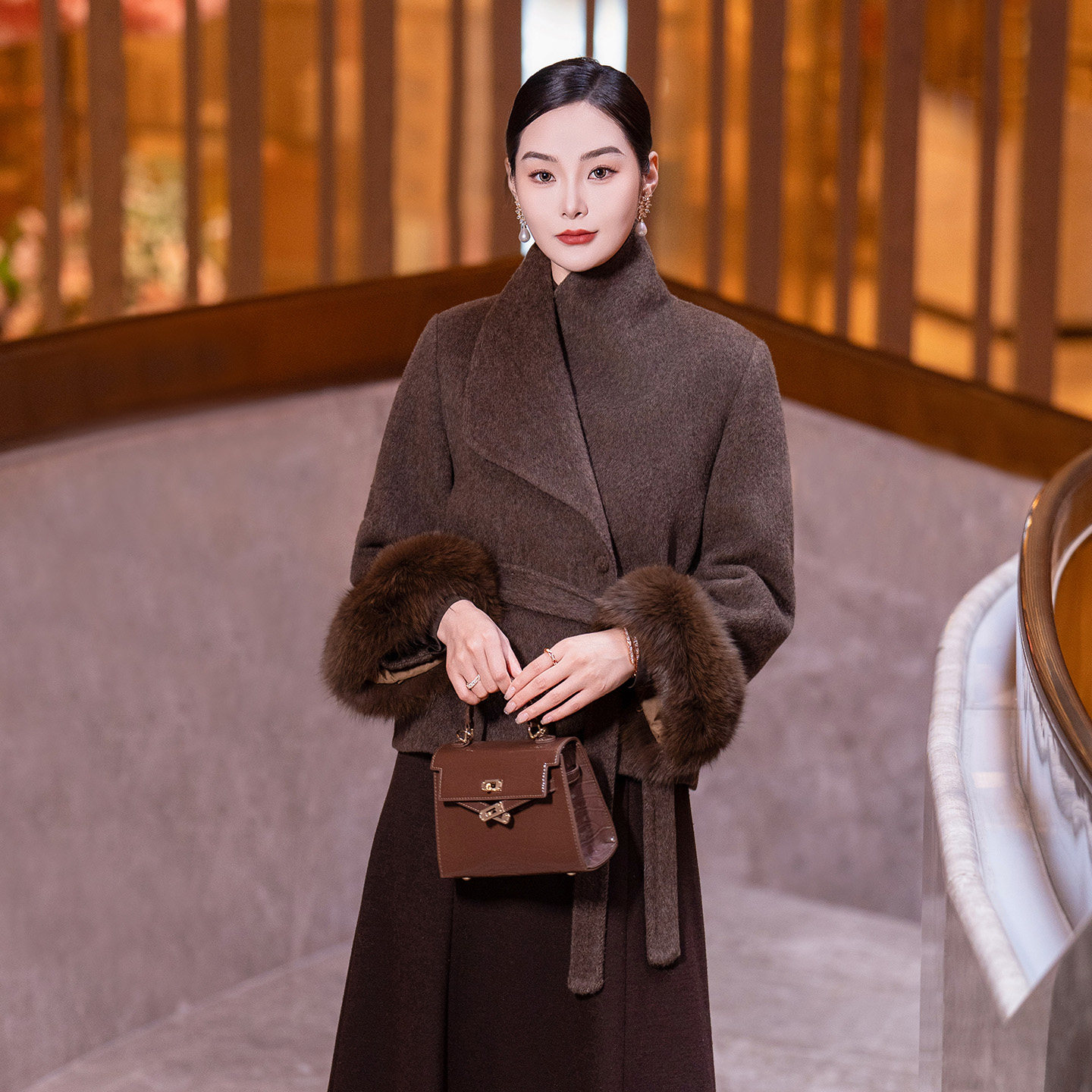 咖色毛呢大衣女2025冬季新款气质高级感收腰翻领双面呢时尚短外套,女装/女士精品,毛呢外套,淘宝优惠券,粉丝福利购,淘宝优惠卷