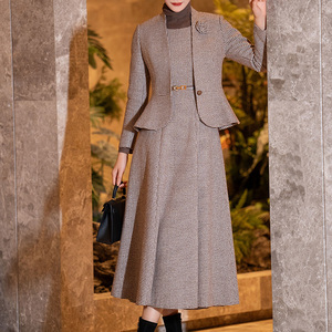 咖色千鸟格毛呢套装裙女秋冬2025新款时尚气质小香风连衣裙两件套