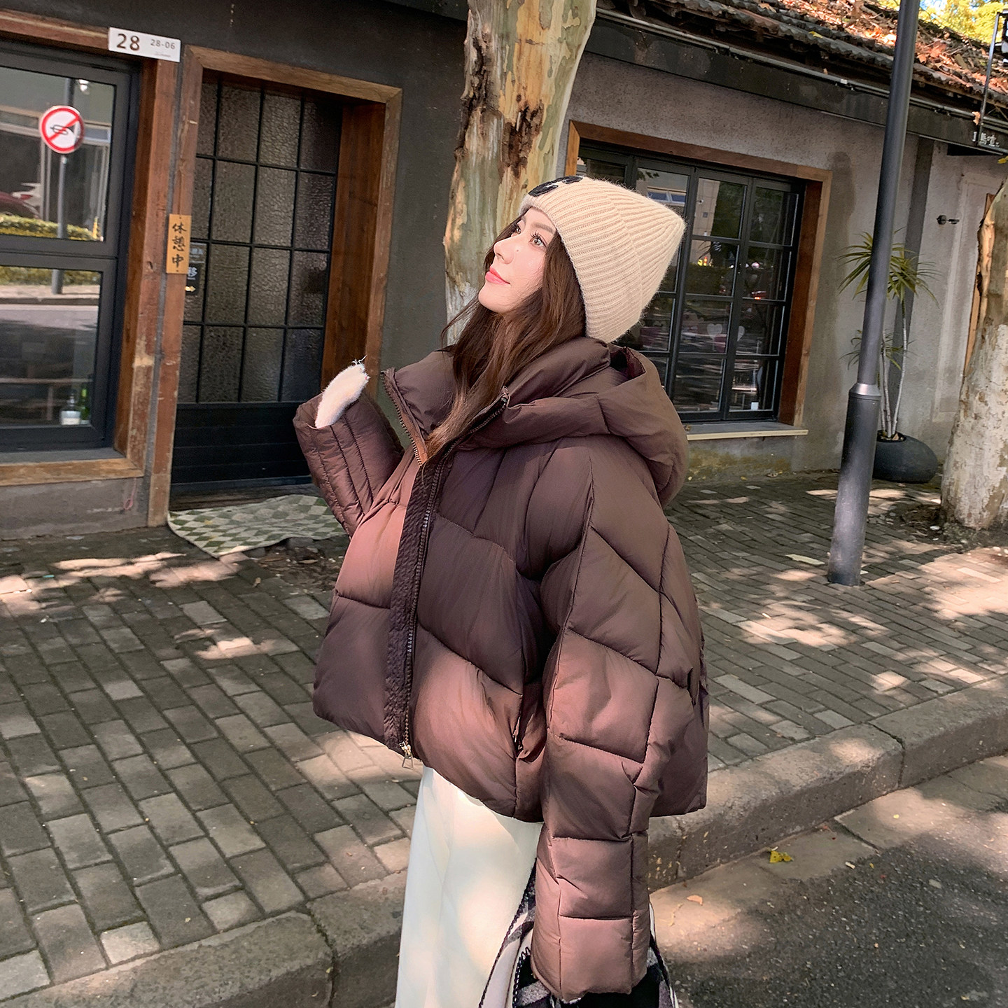 复古咖啡色短款连帽防静电棉服