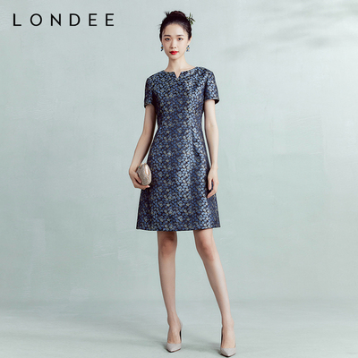 Londee/龙笛春秋款绣花修身连衣裙女旗袍3T21699